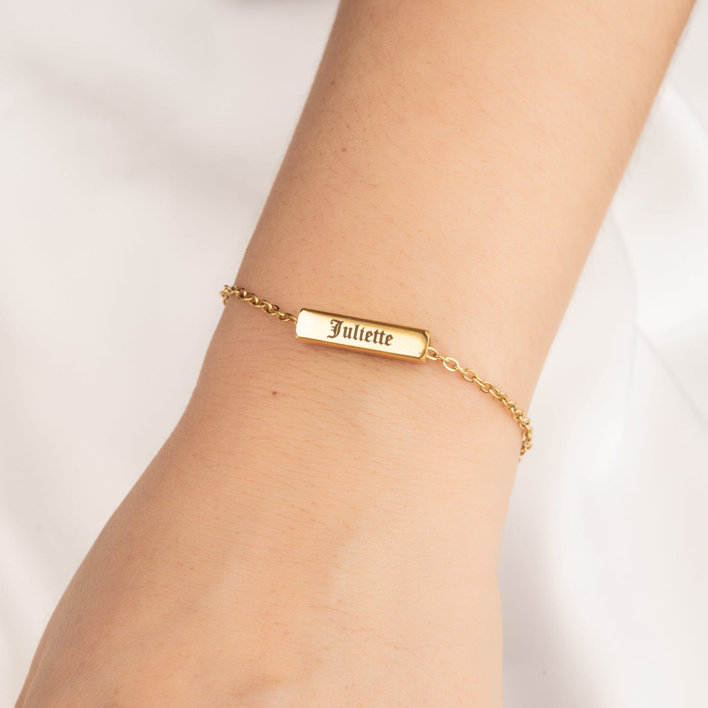 Bracelet/Anklet with Custom Gothic Pillar Bar